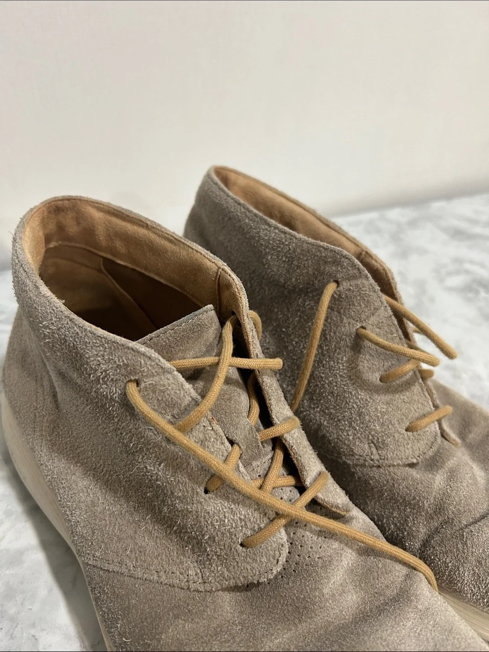 Cole Haan Men's Suede Chukka Boots in Taupe Sz 10 1/2